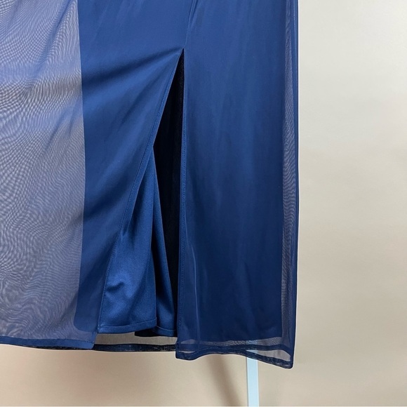 David's Bridal Size 2 Marine Lace Strapless Maxi Dress Wedding Guest Bridesmaid - Picture 4 of 8